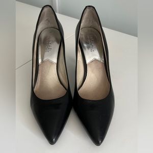 Michael Kors Leather Pumps